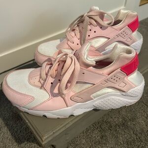 Kids pink Nike Huarache.  Size 7
